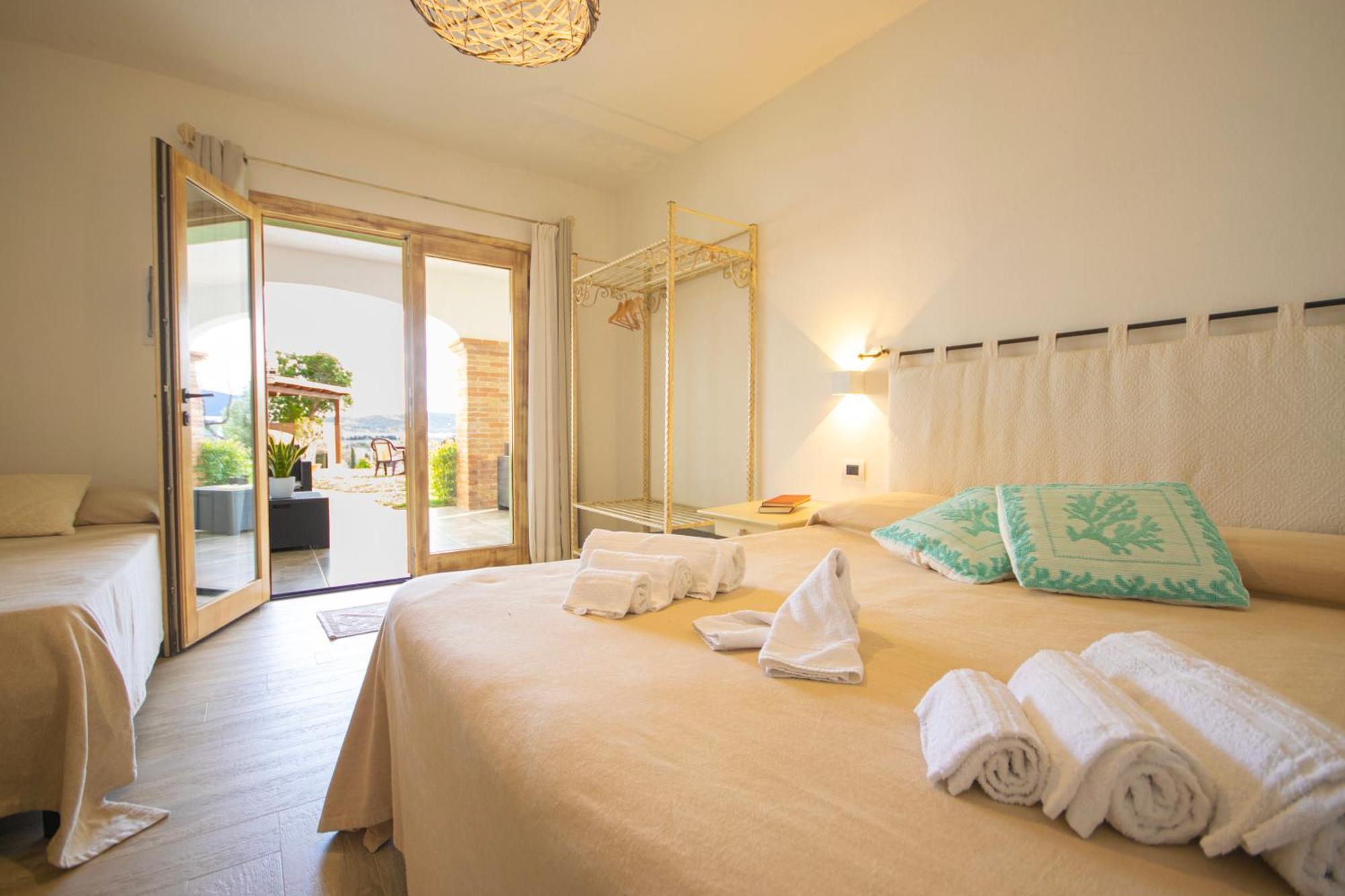Hotel Essenza Di Mirto Ла Калета Стая снимка